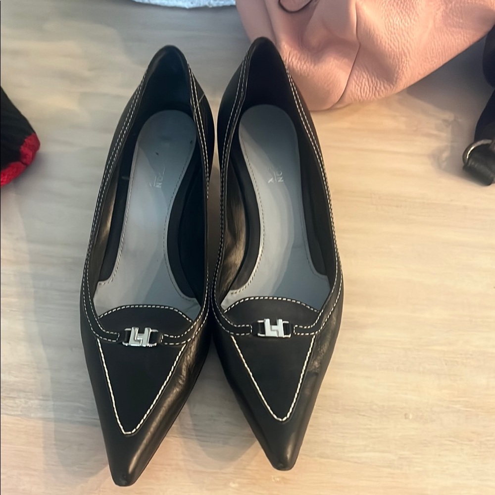 Black Pointed Toe Heels with V-Cut Design